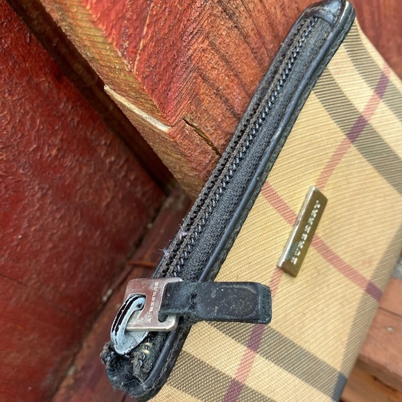 Burberry Coin Change Card Wallet - Picture 4 of 10